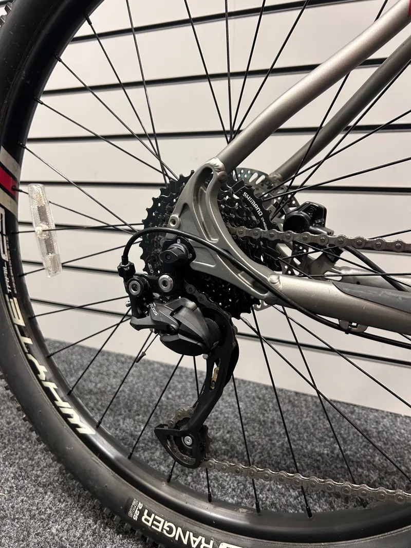 2nd Hand Whyte 604 V2 Mountain Bike Large 2021 Grey-1